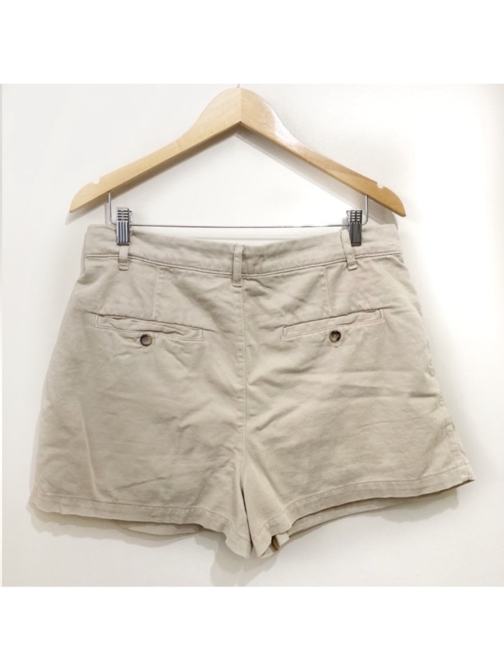 Free People Billie Chino Pleated High Rise Shorts Almond Milk Beige Size 12 New - Picture 4 of 10